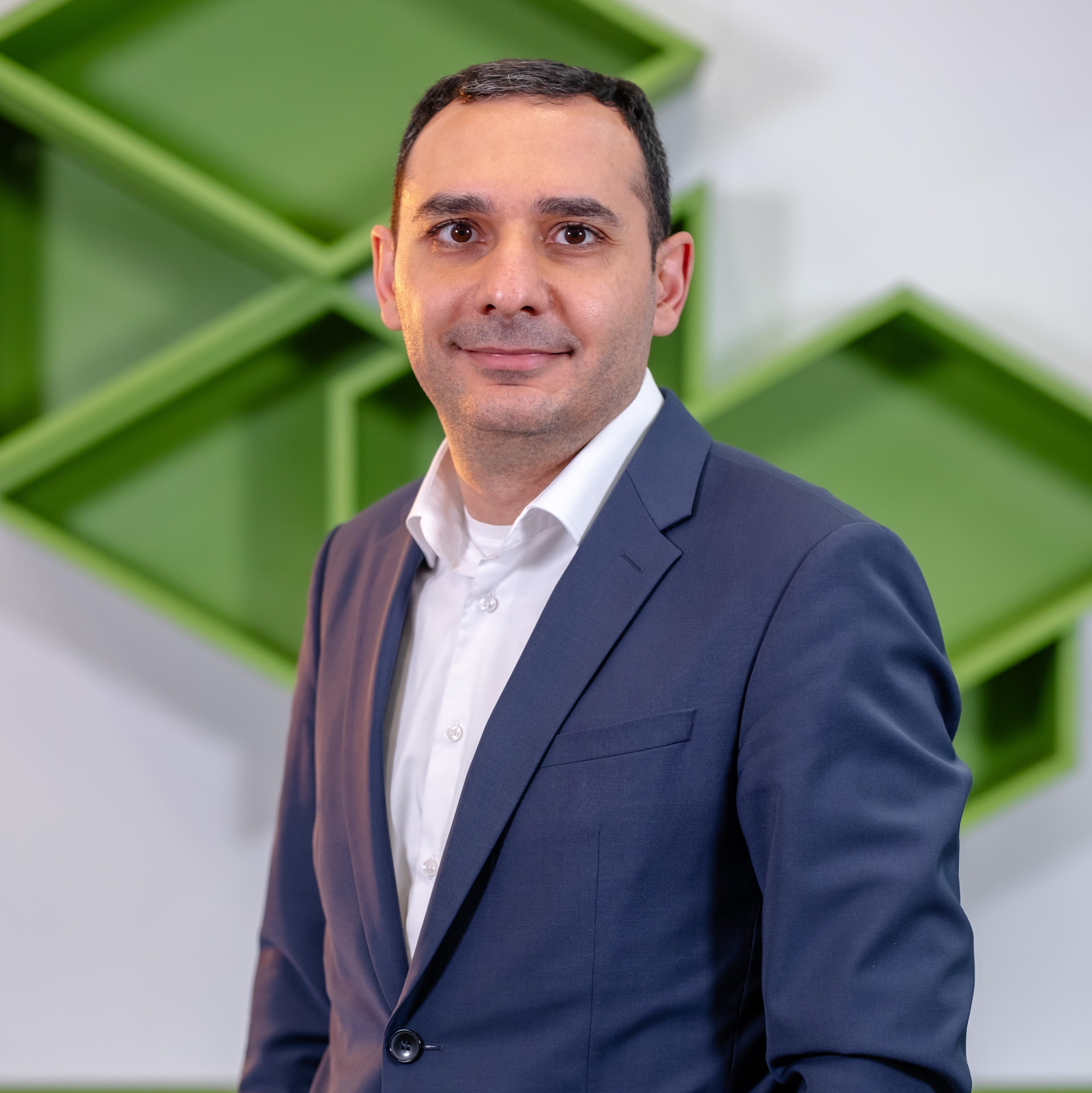 SUREN PAKHCHANYAN (PHD), Chief Director of Risk Directorate | Member of the Management Board